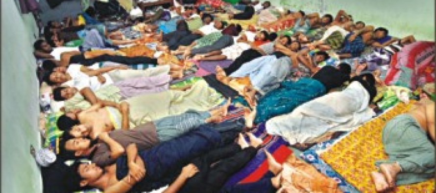 Hundreds of Dhaka University students stay at mosques, corridors, Ex-student leaders occupy a large number of hall seats