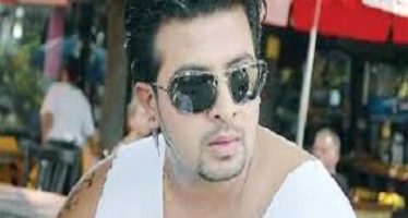 “রাজা হ্যান্ডসাম” : দুনিয়া জয়ের মিশন নিয়ে নতুন মাত্রার বাংলা ছবি