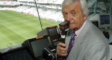 Richie Benaud: cricket legend  commentator dies at 84