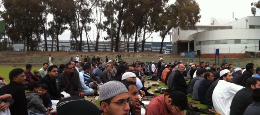 Large Crowd attend Eid Prayers at Canberra AIS Arena
