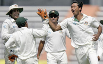 Shahadat six-for stuns South Africa: Bangladesh 192  125/4 (48.0 ov) lead by 147 runs with 6 wickets remaining